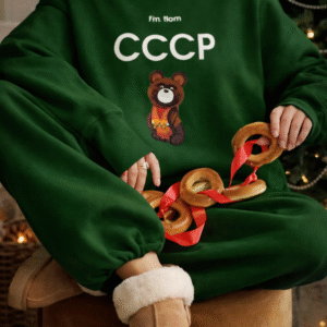 ترنج حريمي شتوي cccp – أخضر بطباعة دب